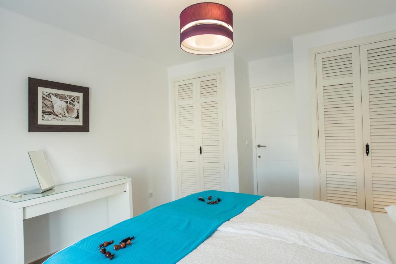 Luxurioese Und Grossraeumige Villa Mit Community Pool, Sicht Auf Das Mittelmeer Sowie Dem Mar Menor, La Manga Club Atamaría Kültér fotó