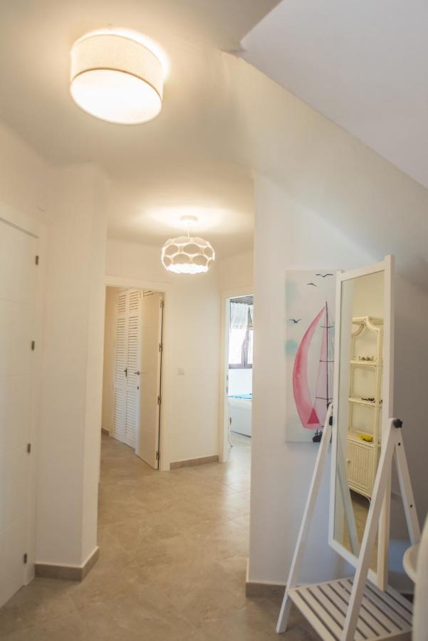 Luxurioese Und Grossraeumige Villa Mit Community Pool, Sicht Auf Das Mittelmeer Sowie Dem Mar Menor, La Manga Club Atamaría Kültér fotó