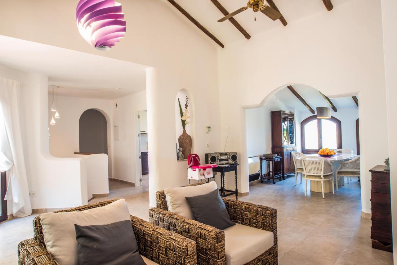 Luxurioese Und Grossraeumige Villa Mit Community Pool, Sicht Auf Das Mittelmeer Sowie Dem Mar Menor, La Manga Club Atamaría Kültér fotó