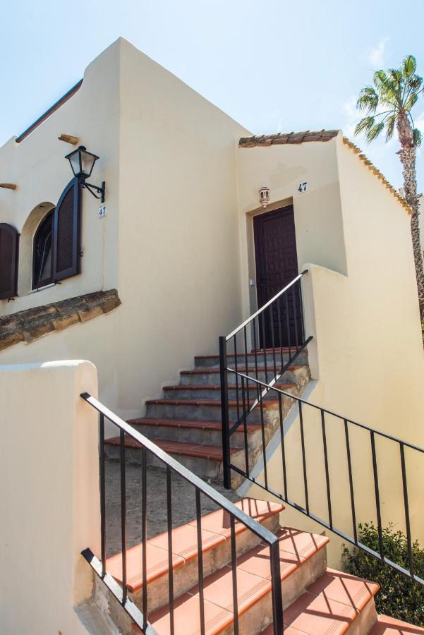 Luxurioese Und Grossraeumige Villa Mit Community Pool, Sicht Auf Das Mittelmeer Sowie Dem Mar Menor, La Manga Club Atamaría Kültér fotó