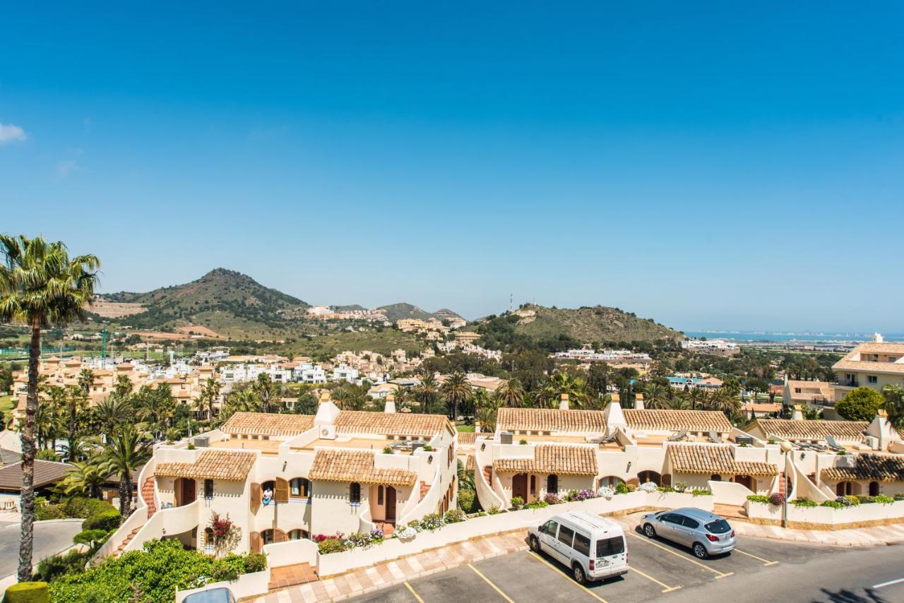 Luxurioese Und Grossraeumige Villa Mit Community Pool, Sicht Auf Das Mittelmeer Sowie Dem Mar Menor, La Manga Club Atamaría Kültér fotó